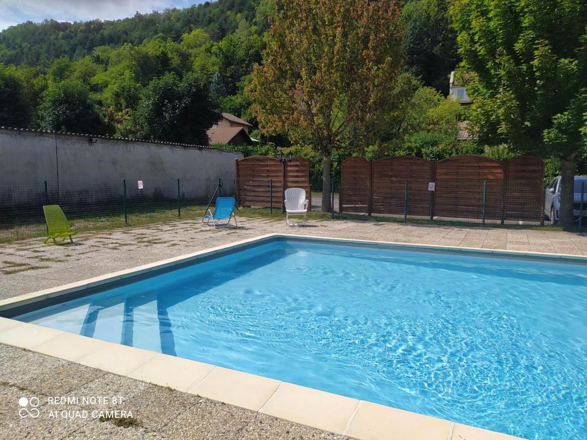 Joli Studio Au Centre D'Uriage Vaulnaveys-le-Haut 外观 照片